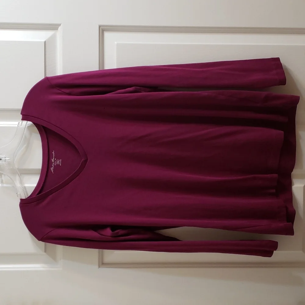 Long sleeved v-neck top - Picture 1 of 5